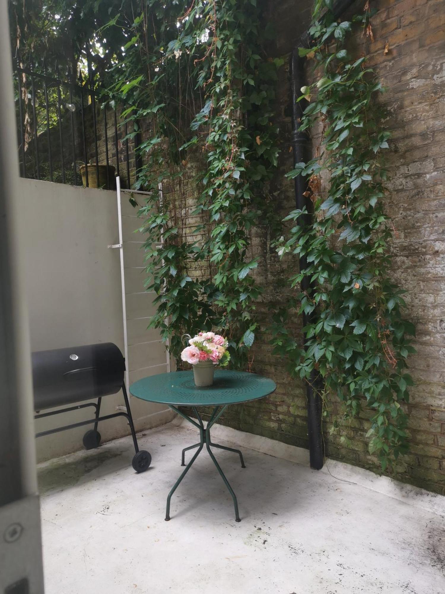 Charming 2-Bed Flat In The Heart Of Nottinghill - Steps From Portobello Rd Market And Nottinghill Bookshop Apartamento Londres Exterior foto